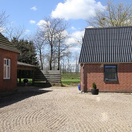 Hukaergaard Bed & Breakfast Ostbirk Exteriör bild